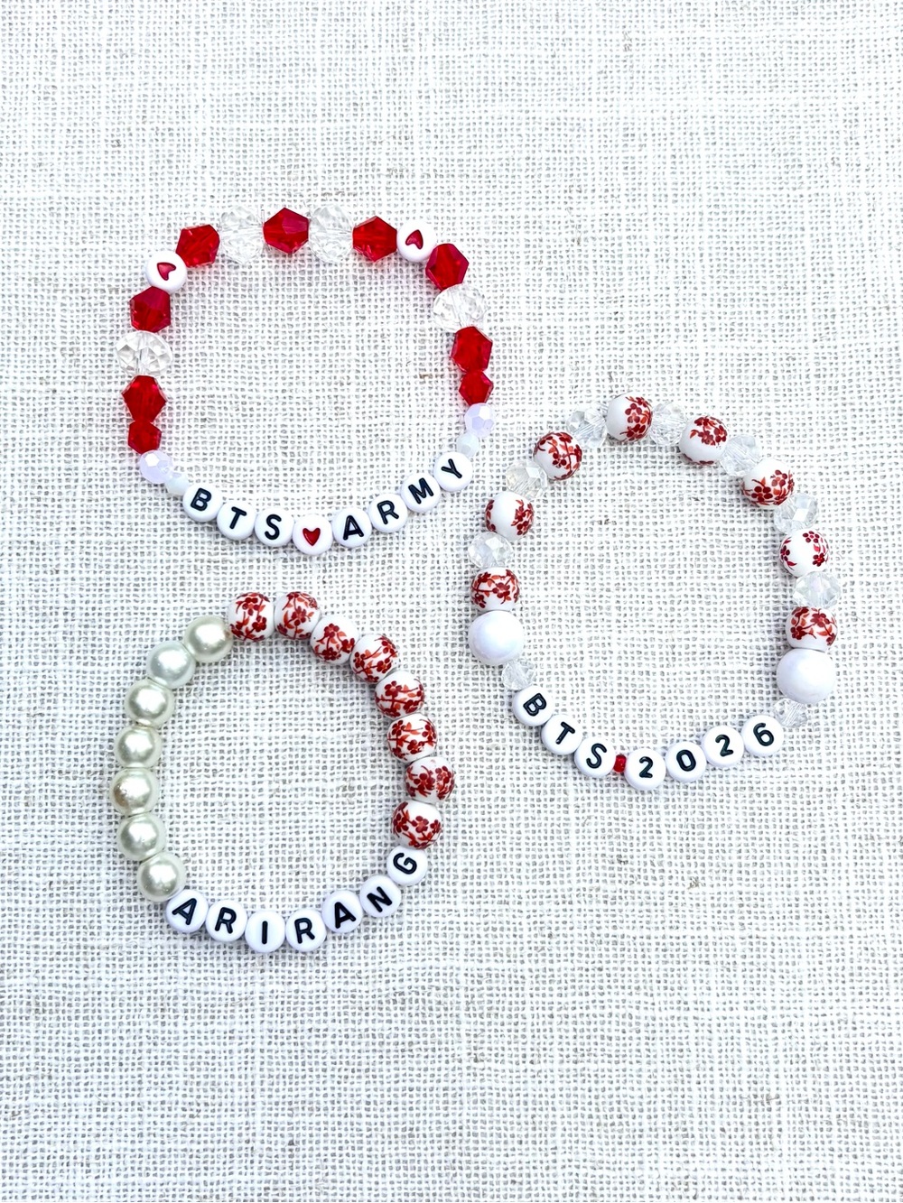 (3pcs) BTS ARIRANG 2026 ARMY RED AND WHITE FLORAL BRACELET BUNDLE